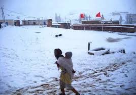 حال ساكنة الجبال بجهة درعة تافلالت يزداد سوءا مع سوء الأحوال الجوية ,الحكومة ترفع من درجة اليقظة وتعليمات سامية لتفعيل برنامج التدخل الإنساني والمجلس الجهوي في عطلة مفتوح