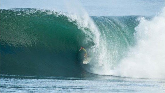 امواج عالية على الواجهة المتوسطية ابتداء من مساء اليوم