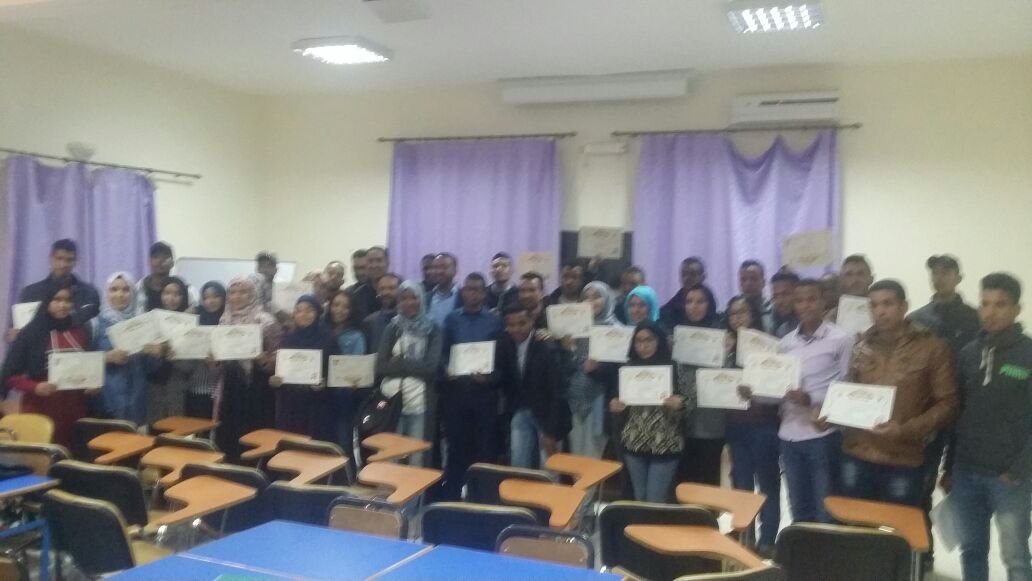 الرشيدية:جمعية ملتقى شباب الغد للتنمية تنظم دورة تكوينية في التدبير والتسيير الإداري والمالي داخل الجمعيات