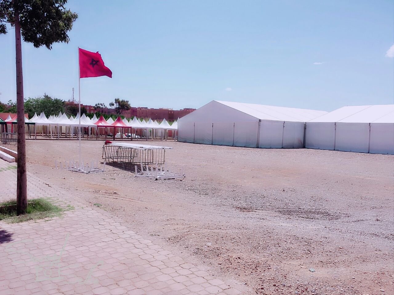 قلعة مكونة : معرض الملتقى الدولي للورد العطري يستعد لاستقبال أزيد من 300 عارض و عارضة