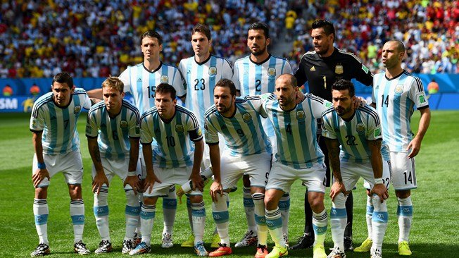 كرة القدم في الارجنتين هوس حد الجنون.. ومونديال روسيا فرصة لطرد لعنة لازمت ميسي وأصدقاءه