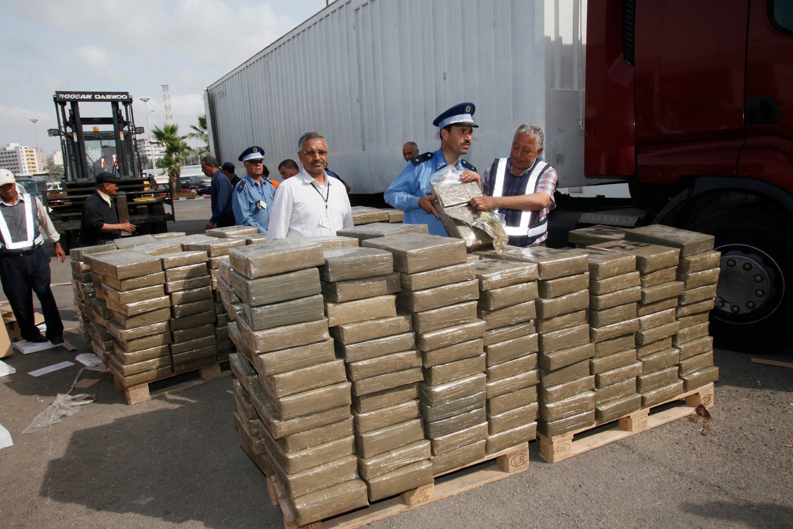 عدد قضايا جرائم المخدرات تجاوز 85 ألف و700 قضية خلال سنة 2017