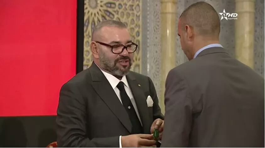 المديرية الإقليمية تنغير: صاحب الجلالة الملك محمد السادس نصره الله  يوشح الأستاذ حميد أنرغي بوسام ملكي، المكافأة الوطنية من درجة فارس