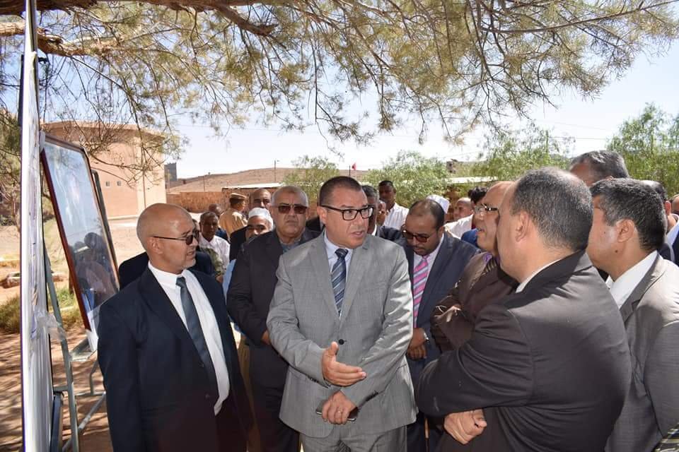 والي جهة درعة تافيلالت يقوم بزيارة تفقدية لمؤسسات تعليمية بالرشيدية