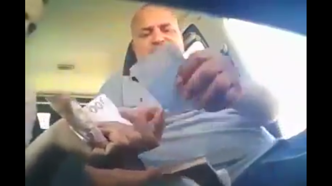 عاجل /فضيحة تهز اقليم الصويرة:فيديو يوثق تورط نائب رئيس جماعة الكريمات في قضية رشوة