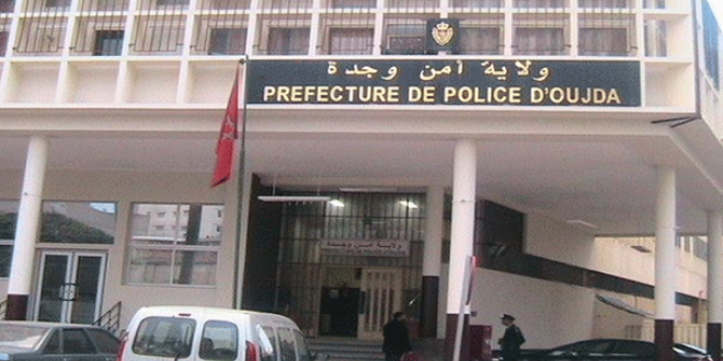 وجدة:توقيف سيدة للإشتباه في تورطها في قضية تتعلق بارتداء زي نظامي خاص بوظيفة عمومية بشكل علني