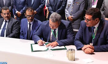 أرفود:التوقيع على اتفاقية شراكة تهم تنقية جريد النخيل وخلق مناصب للشغل بالواحات