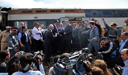 حادث القطار:جلالة الملك يتدخل والمكتب الوطني للسكك الحديدية يلزم الصمت