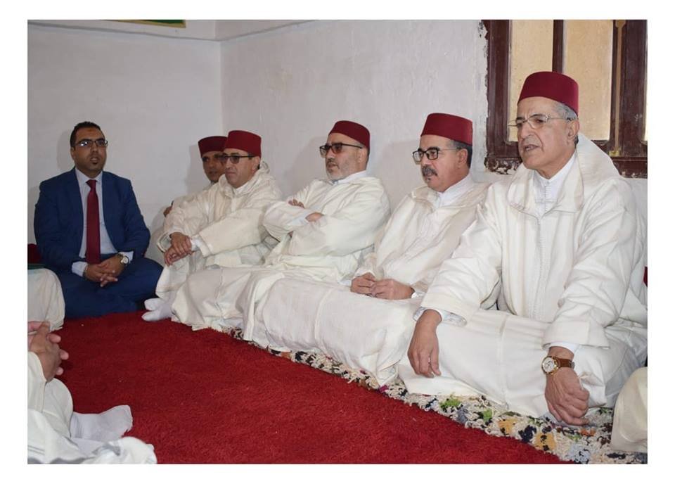 لجنة ملكية تسلم هبة ملكية نقدية الى زاوية أبي سليم العياشي بميدلت