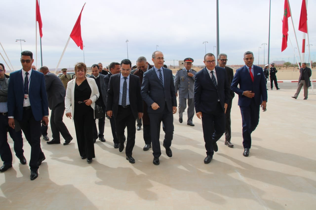 الرشيدية:والي جهة درعة تافيلالت يشرف على تشغيل المحطة الجوية الجديدة بمطار مولاي علي الشريف