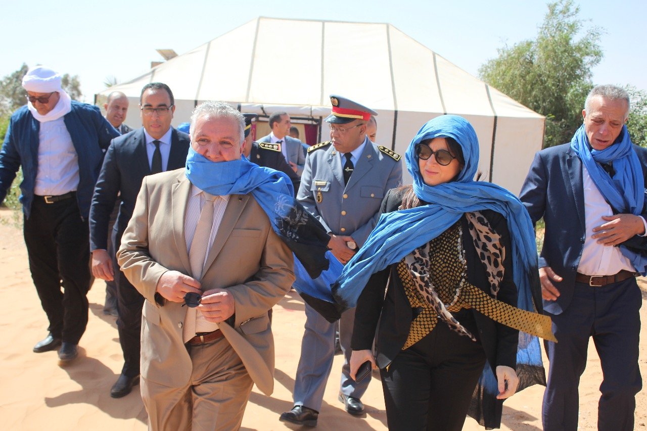 للوقوف على واقع السياحة بجهة درعة تافيلالت ، لمياء بوطالب تلتقي الفاعلين السياحيين وتتفقد المخيمات السياحية بمرزوكة