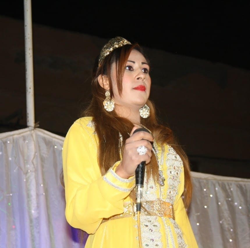 الرشيدية:الفنانة الشابة نعيمة الدريوش تطلق أغنيتها الجديدة