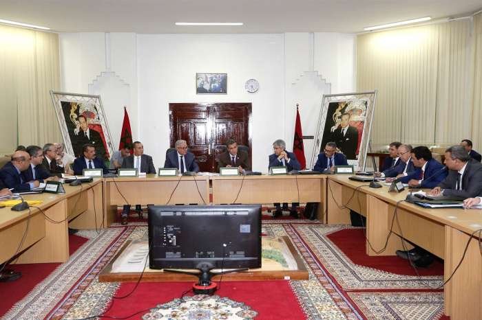 الرشيدية:عزيز أخنوش يقف على تقدم برنامج غرس 3 مليون نخلة في أفق 2020،ويفتتح المركب الإداري الجديد للفلاحة