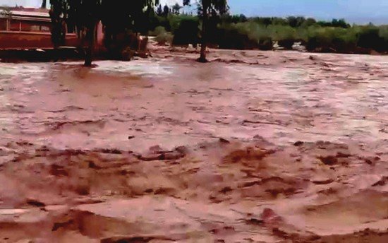 الفيضانات تجتاح عدد من المناطق بجهة درعة تافيلالت و الساكنة تستنكر…