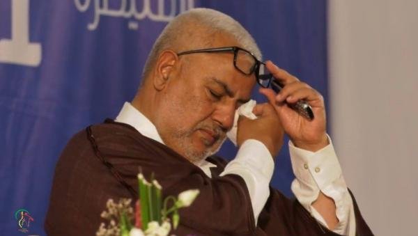 شيخ اللسان … يشرعن التناقض والبلبلة ..!