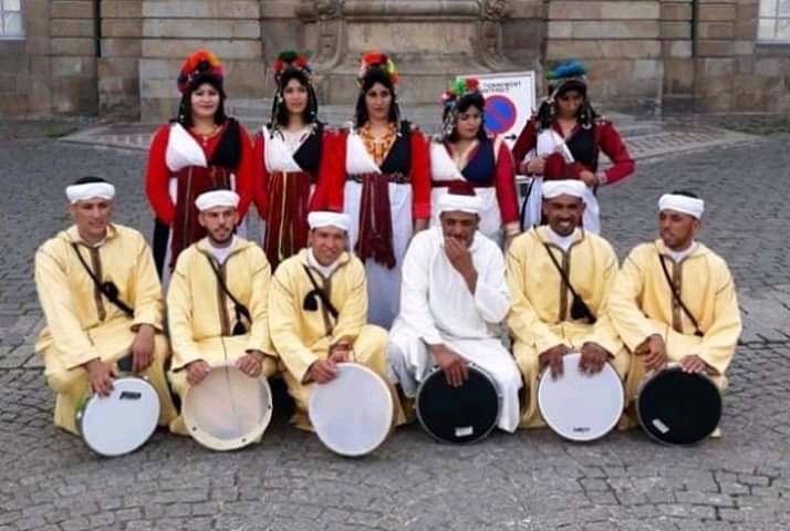 سابقة من نوعها….اقدام اربعة ٱعضاء من فرقة النحلة على الفرار بفرنسا