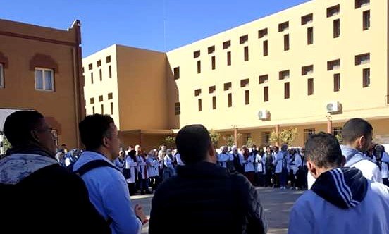 الرشيدية:الاساتذة المتعاقدون المتدربون يخرجون للإحتجاج