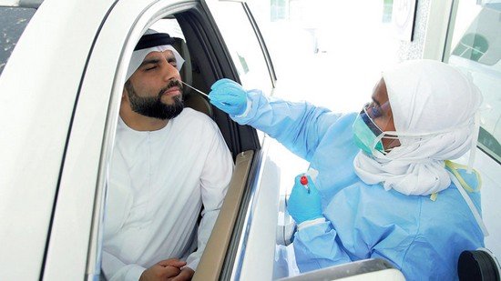 السخرية من الإجراءات الوقائية ضد كورونا تعرض للسجن أو الغرامة بالإمارات