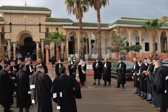 نضال أصحاب البذلة السوداء يتجه لمدينة بني ملال