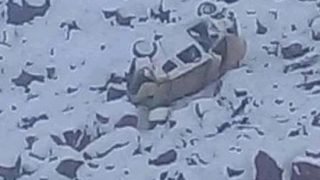 شهدت الطريق الوطنية رقم 9، الواقعة بين أكذز و ورزازات، صباح اليوم الخميس 27 يناير الجاري، حادثة سير مميتة بعد انزلاق سيارة للأ