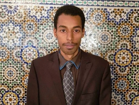 هم الأحزاب السياسية السودانية السلطة وليس الشعب