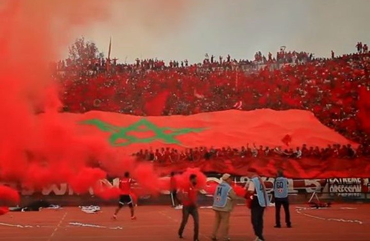 الحكومة تقرر فتح ملاعب كرة القدم في وجه الجمهور