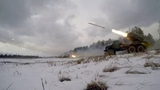 روسيا تشن عملية عسكرية في أوكرانيا و”طلبة مغاربة” وسط “الغزو الروسي”