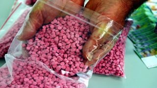 عملية تفتيش تسفر عن ضبط أزيد من 18 الف قرص طبي مخدر وقرص إكستازي