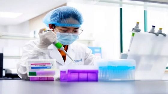 دراسة يابانية تؤكد أن الجرعة الثالثة ضد اوميكرون فعالة