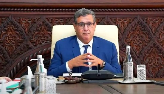 رئيس الحكومة عزيز أخنوش يعزي والدي الطفل ريان