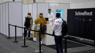 دولة أوروبية تسمح للمغاربة بالدخول بدون PCR ولا حجر صحي