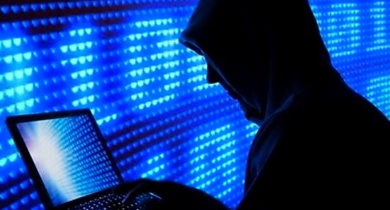 تطبيق شهير على أندرويد قد يتسبب في سرقة كل أموالك
