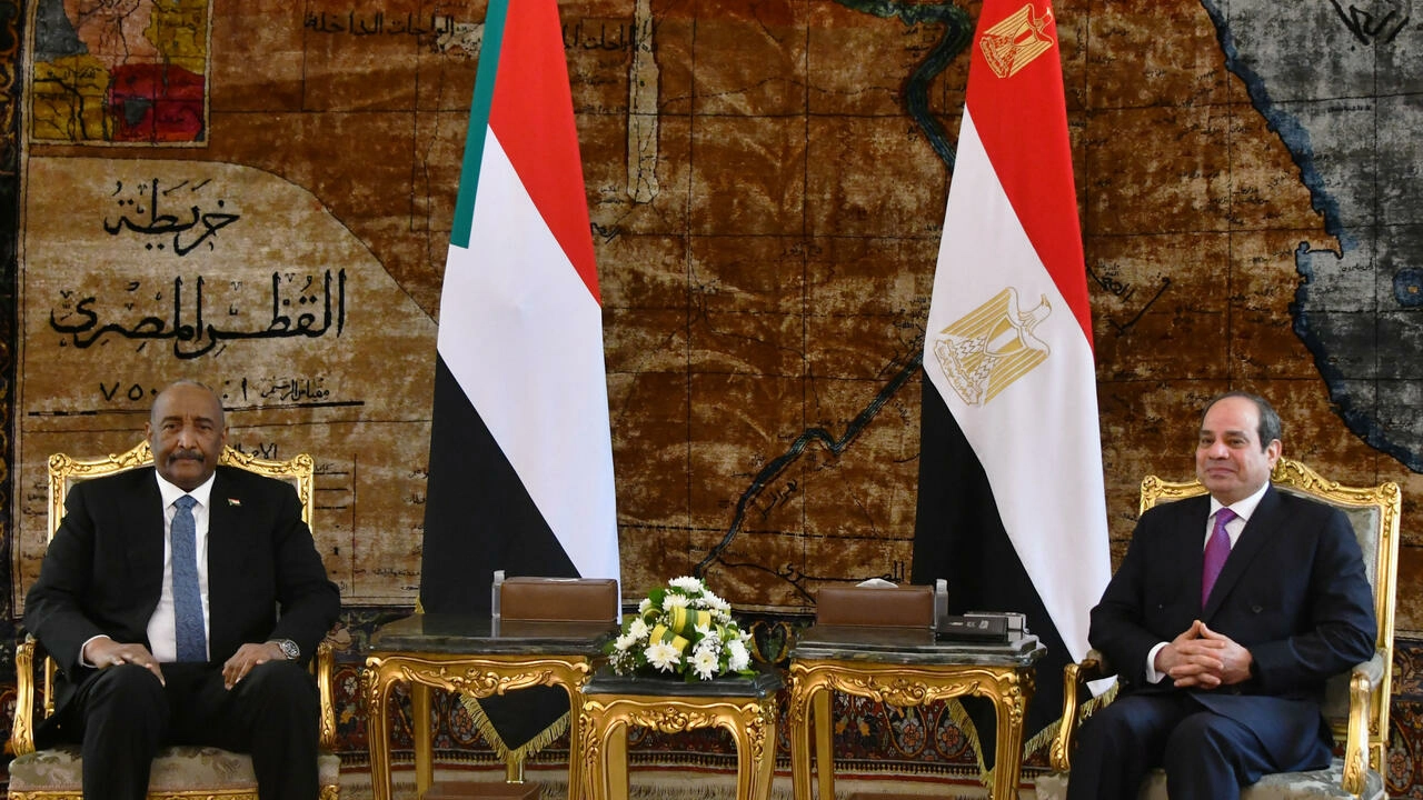 السيسي يستقبل عبد الفتاح البرهان في القاهرة…
