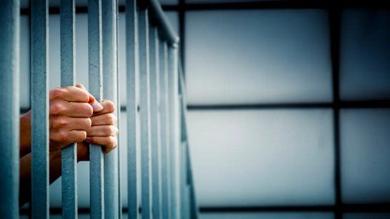 سجناء يطالبون بالإدماج بعد الإفراج أمام أكاديميين ومسؤولين