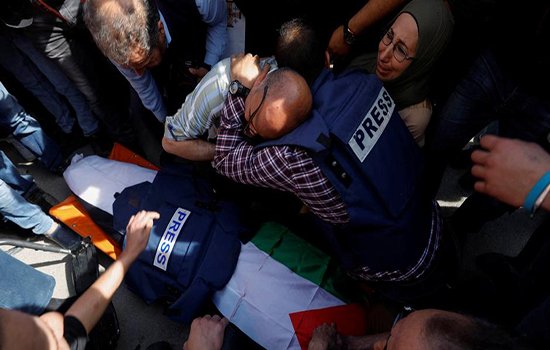 الجزيرة تودع مراسلتها التي سقطت اليوم برصاص الجيش الإسرائيلي