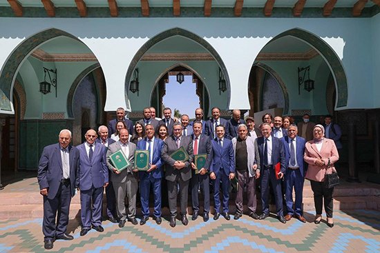 الحكومة توقع على اتفاق اجتماعي وميثاق وطني للحوار الاجتماعي مع مقاولات المغرب والنقابات