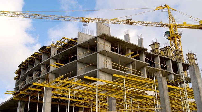 مشروع قانون المالية.. منح إعفاءات ضريبية لأباطرة العقار