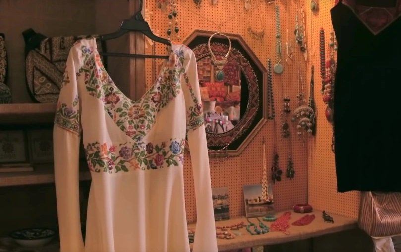 فستان العروس.. حين يكون الحب والنضال وجهين لعملة واحدة