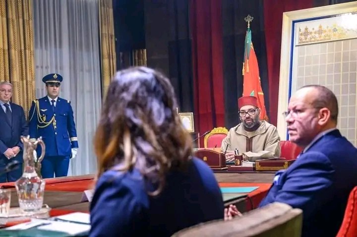 الملك يترأس مراسيم  تقديم البرنامج الاستثماري الأخضر الجديد للمجمع الشريف للفوسفاط