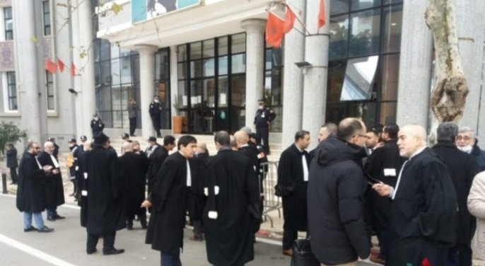 فوزي لقجع يكشف عن عدد المحامين الذين يؤدون الضرائب   