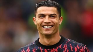 رونالدو يفسخ عقده مع المان يونايتد