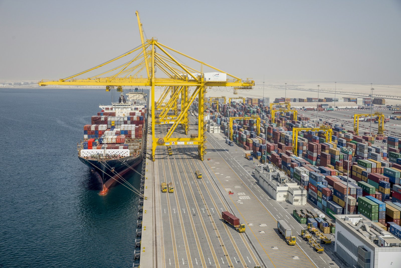 انخفاض الرواج المينائي الى أقل من 1.9 بالمائة