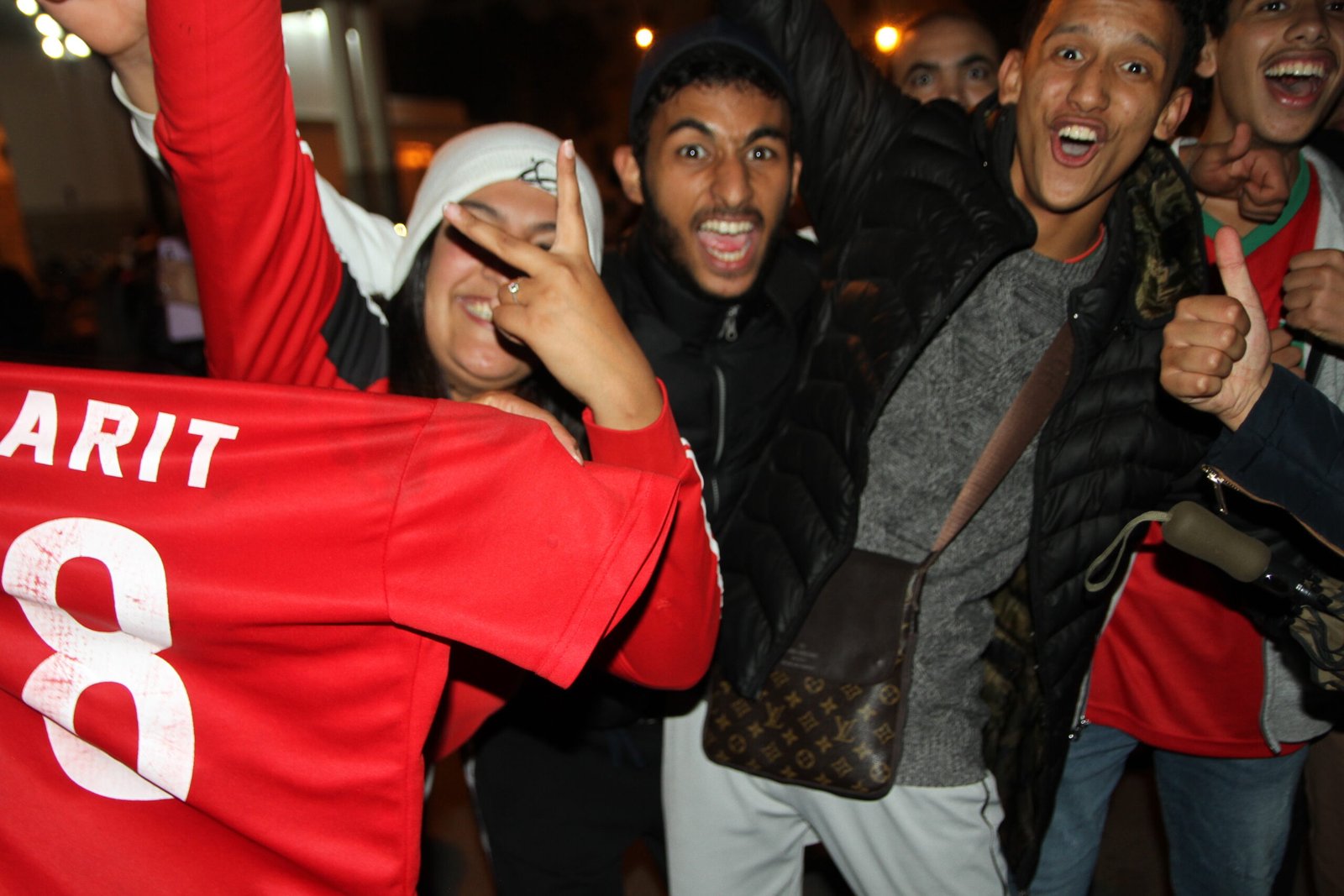 أجواء مثيرة وتصريحات قوية بعد تأهل الأسود