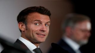 الدرك الفرنسي يداهم مكتب حزب “ماكرون”