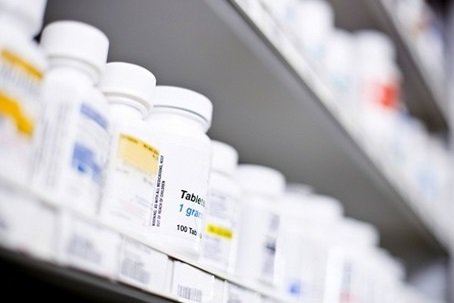 الضريبة على الأدوية .. فتاح العلوي توضح