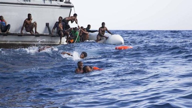 خفر السواحل يقدم المساعدة لـ46 مرشحا للهجرة غير الشرعية