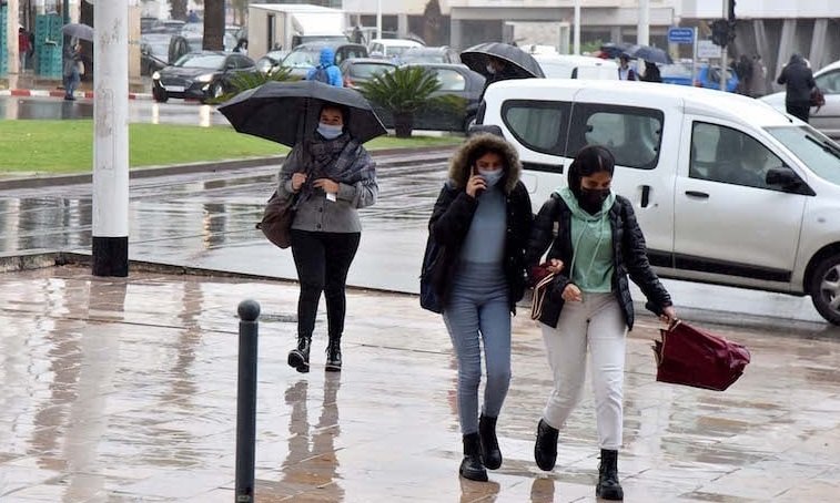 استمرار نزول أمطار الخير بالمغرب اليوم الأربعاء