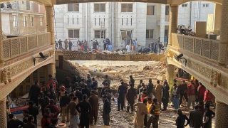 25 قتيلا على الأقل و120 جريحا في الانفجار داخل المسجد بباكستان