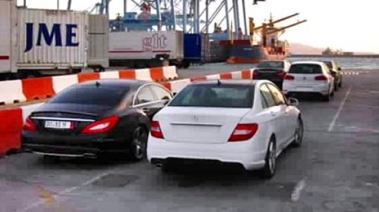 إجهاض تهريب 3 سيارات فاخرة إلى المغرب