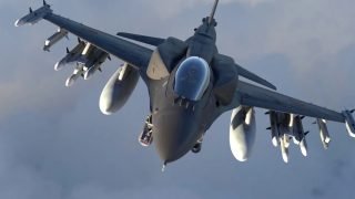 المغرب سيتسلم مقاتلات الفايبر F16 و مروحيات AH64E الأباتشي العام المقبل